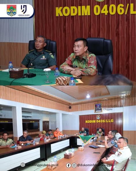 Wali Kota Lubuk Linggau diwakili Asisten II, Emra Endi Kesuma hadiri kegiatan zoom meeting di Kodim 0406 Lubuk Linggau dalam rangka sosialisasi gerakan lingkungan bebas sampah. Kamis (29/1/2026).