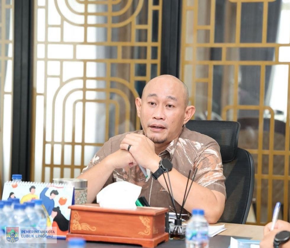 Wali Kota Lubuk Linggau Instruksikan Kadis Dikbud Berlakukan PJJ *Juga Instruksikan Faskes Bagikan Masker Gratis